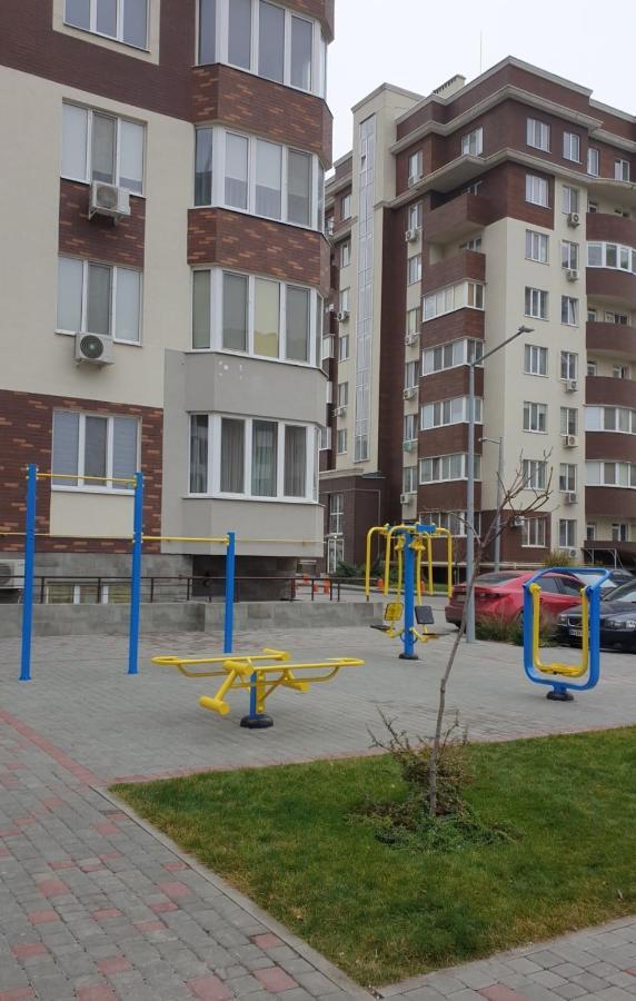Уютная Квартира На Сутки С Видом На Море И Близостю Пляжа Крижанивка Екстериор снимка